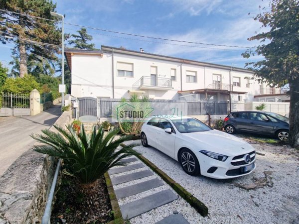 appartamento in vendita a Camaiore in zona Capezzano Pianore
