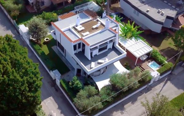 casa indipendente in vendita a Camaiore in zona Lido di Camaiore