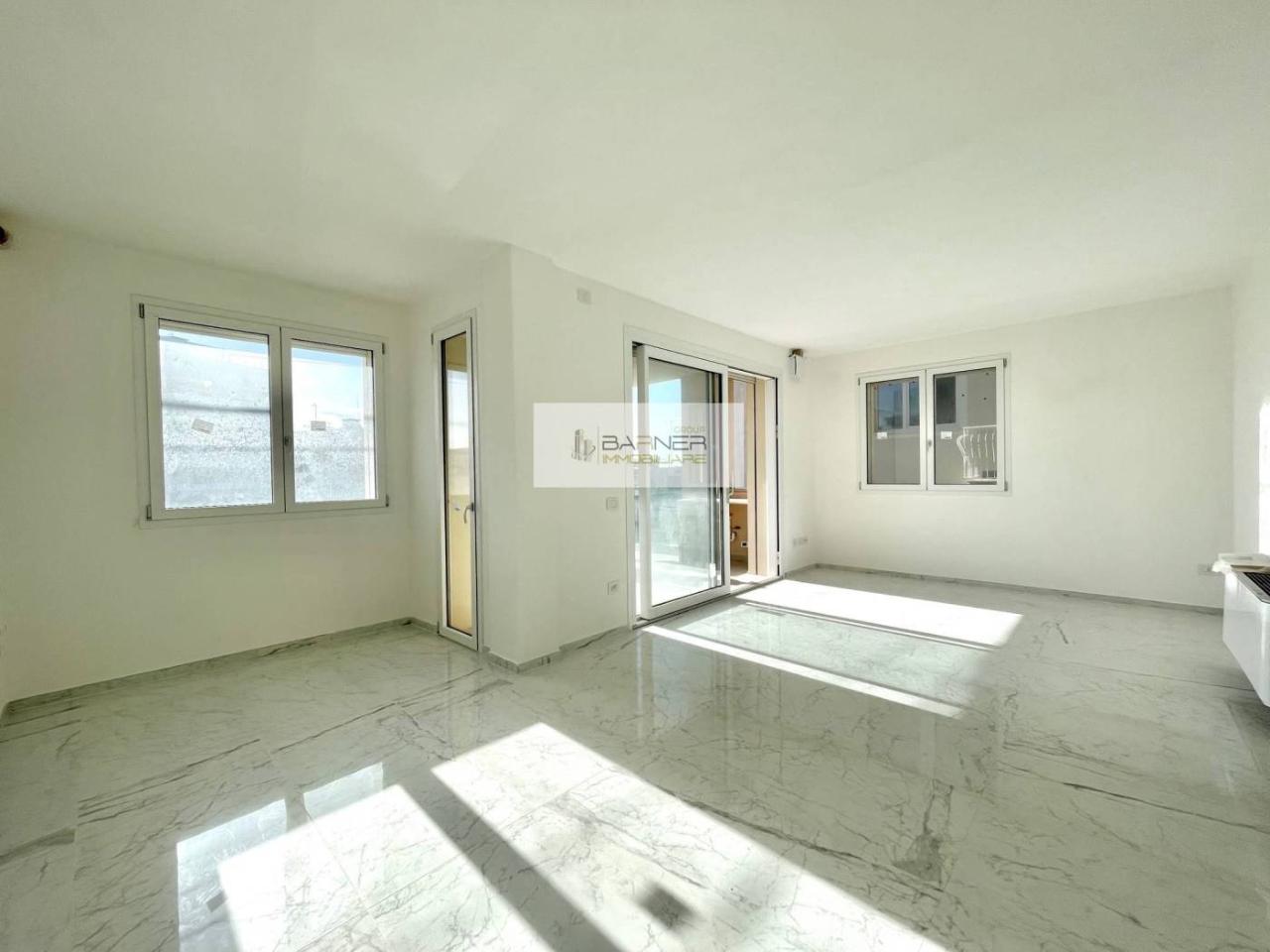 appartamento in vendita a Camaiore in zona Lido di Camaiore
