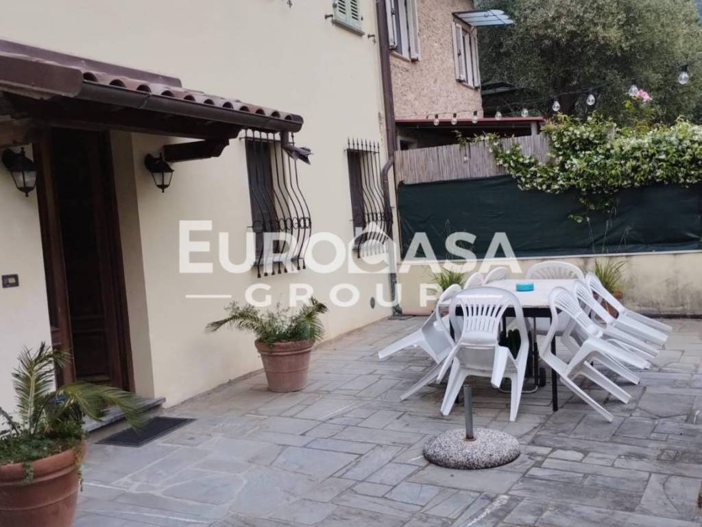 casa indipendente in vendita a Camaiore in zona Casoli