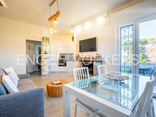 appartamento in vendita a Camaiore in zona Lido di Camaiore