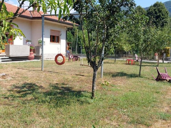 casa indipendente in vendita a Camaiore in zona Nocchi