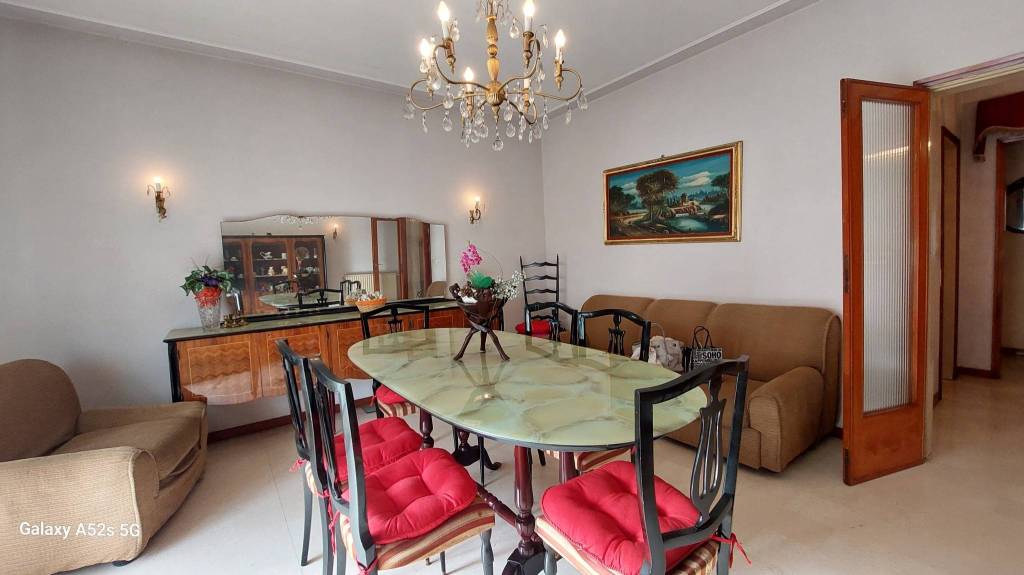 appartamento in vendita a Camaiore in zona Lido di Camaiore