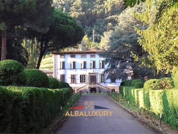 villa in vendita a Camaiore in zona Secco