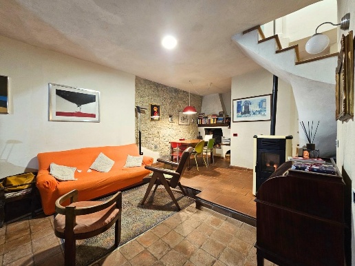 casa indipendente in vendita a Camaiore in zona Nocchi