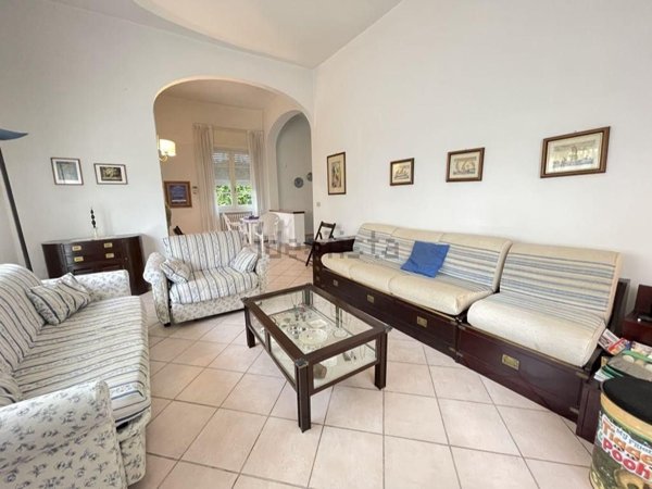 casa indipendente in vendita a Camaiore in zona Lido di Camaiore