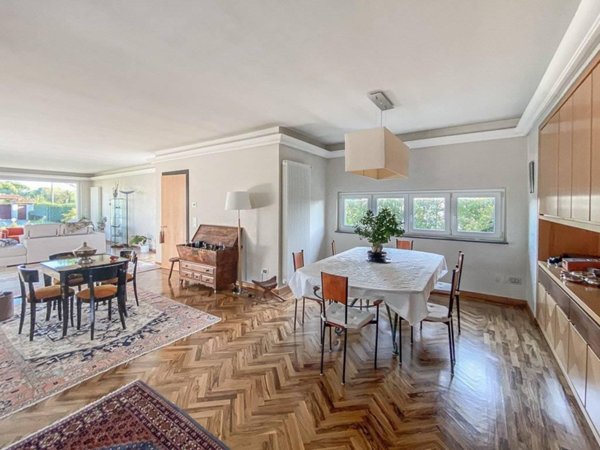 casa indipendente in vendita a Camaiore in zona Capezzano Pianore