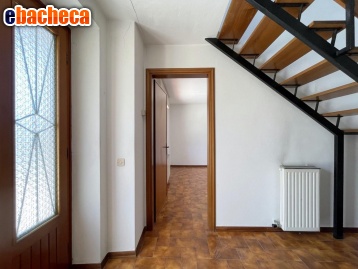casa indipendente in vendita a Camaiore in zona Capezzano Pianore