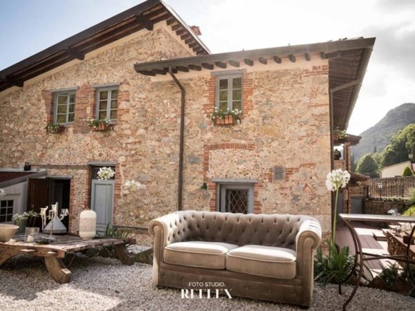 casa indipendente in vendita a Camaiore