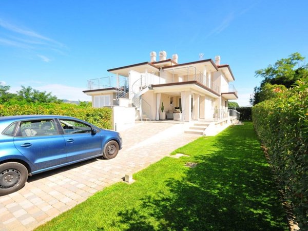 casa indipendente in vendita a Camaiore in zona Lido di Camaiore