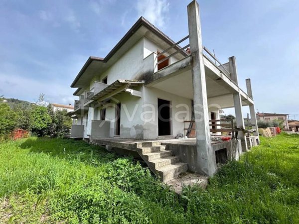 casa indipendente in vendita a Camaiore in zona Capezzano Pianore