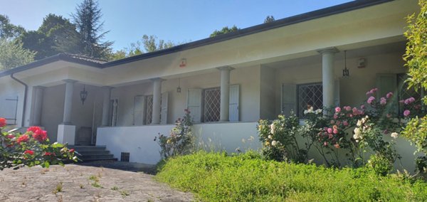 casa indipendente in vendita a Camaiore