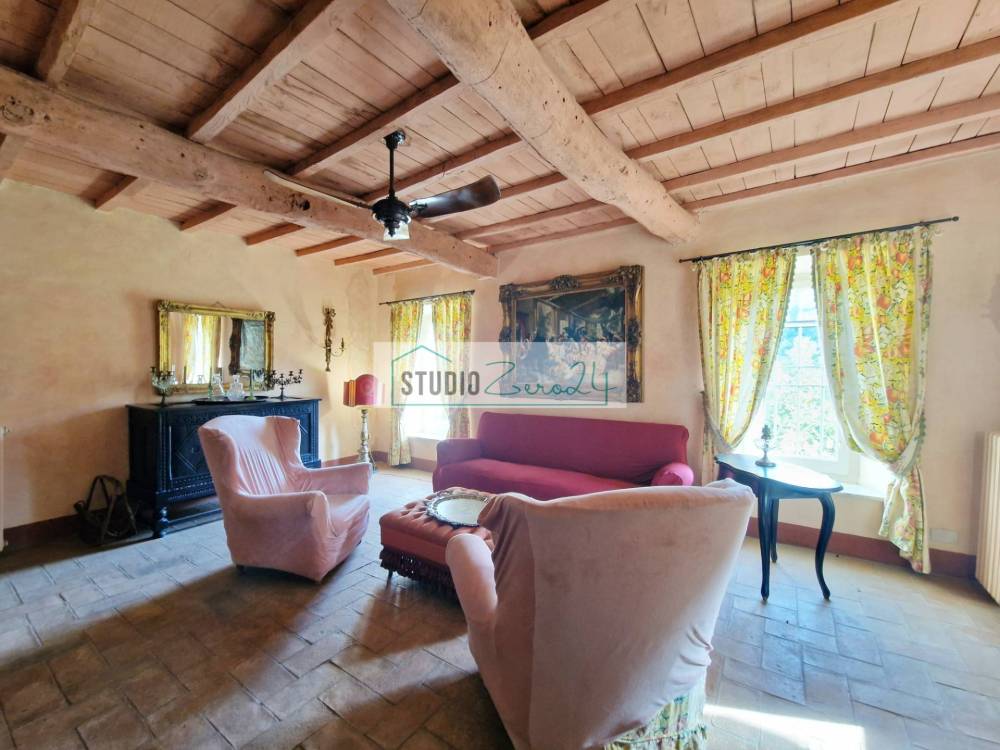 casa indipendente in vendita a Camaiore in zona Montebello