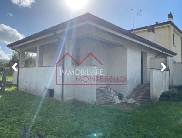 casa indipendente in vendita a Camaiore