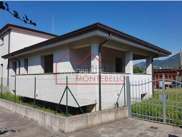 casa indipendente in vendita a Camaiore