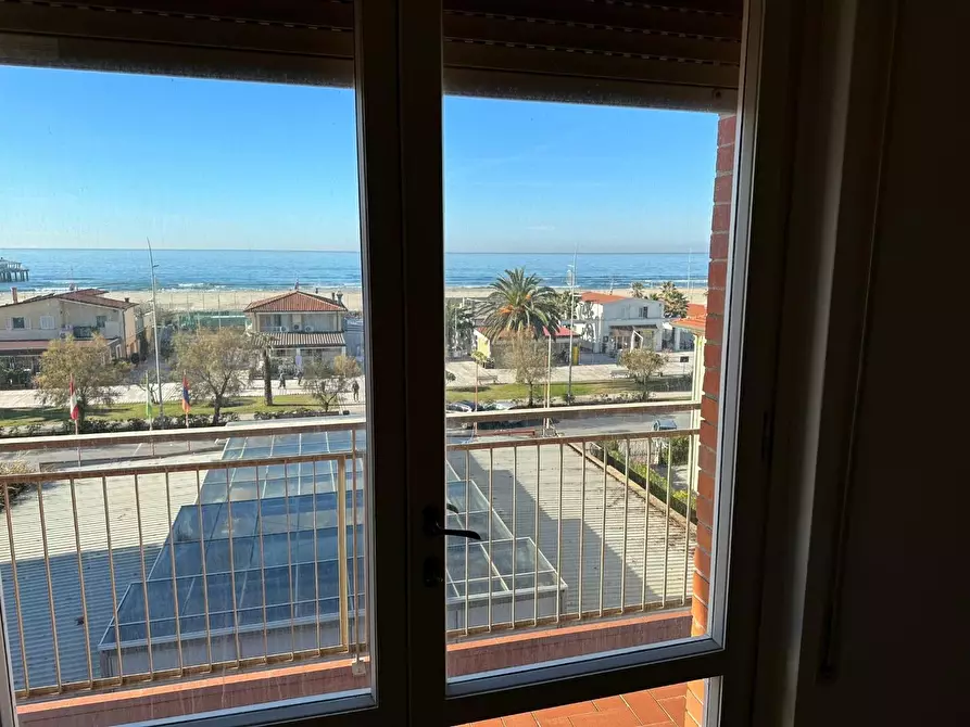 appartamento in vendita a Camaiore in zona Lido di Camaiore