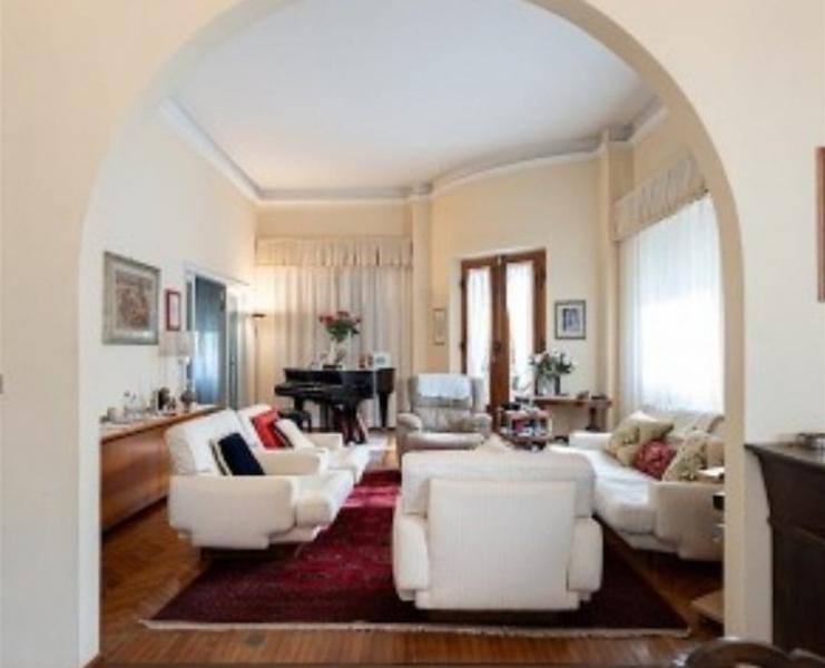 casa indipendente in vendita a Camaiore in zona Lido di Camaiore