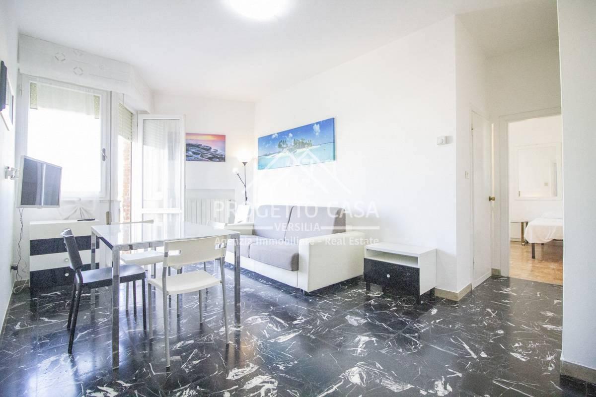 appartamento in vendita a Camaiore in zona Lido di Camaiore
