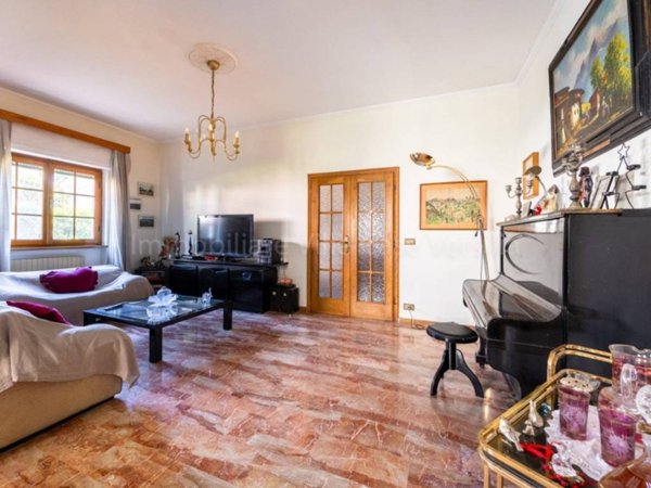 casa indipendente in vendita a Camaiore in zona Lido di Camaiore