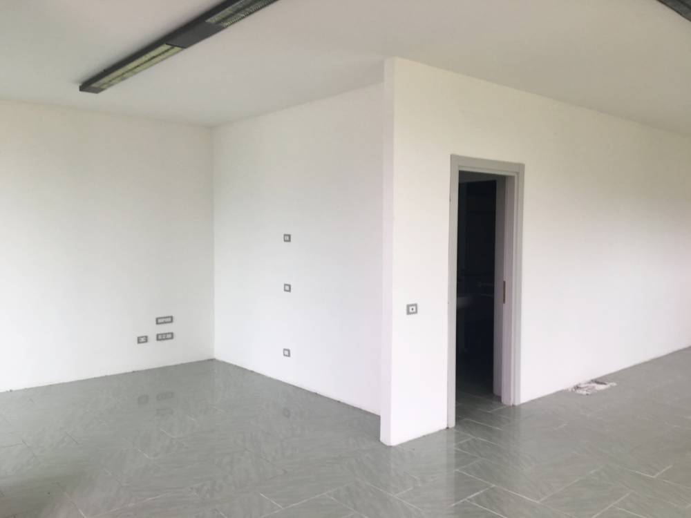 ufficio in vendita a Camaiore in zona Capezzano Pianore