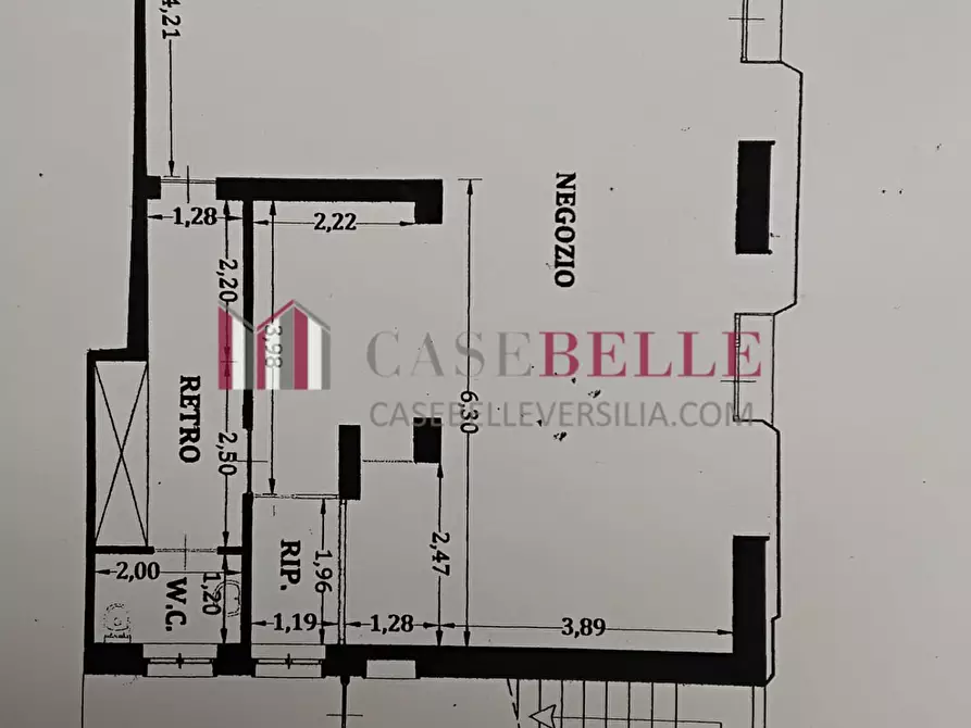 negozio in vendita a Camaiore in zona Lido di Camaiore