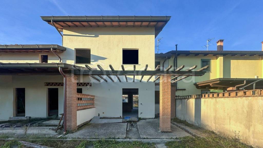 casa indipendente in vendita a Camaiore in zona Lido di Camaiore