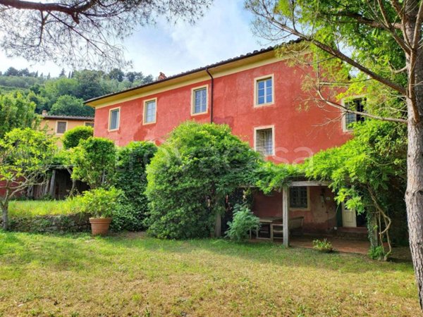 casa indipendente in vendita a Camaiore in zona Orbicciano