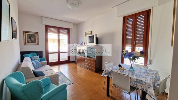 appartamento in vendita a Camaiore in zona Lido di Camaiore