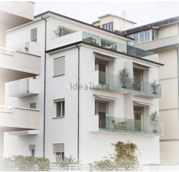 appartamento in vendita a Camaiore in zona Lido di Camaiore