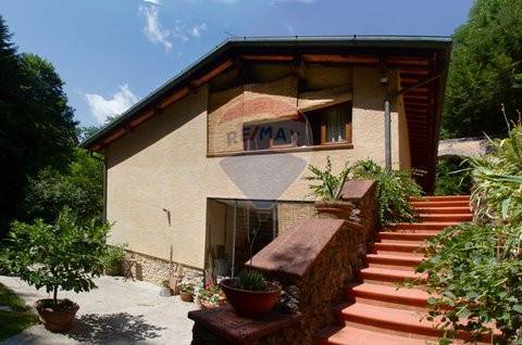 casa indipendente in vendita a Camaiore in zona Pieve di Camaiore