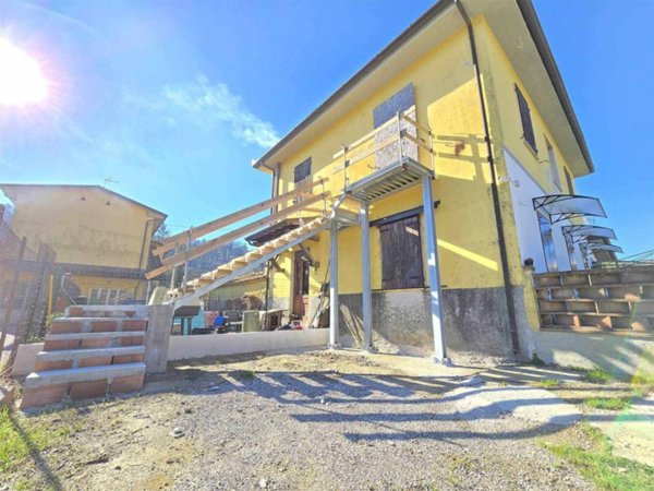casa indipendente in vendita a Camaiore