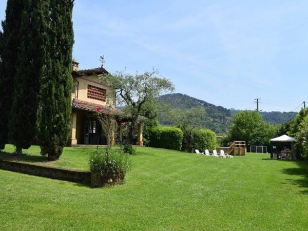 casa indipendente in vendita a Camaiore