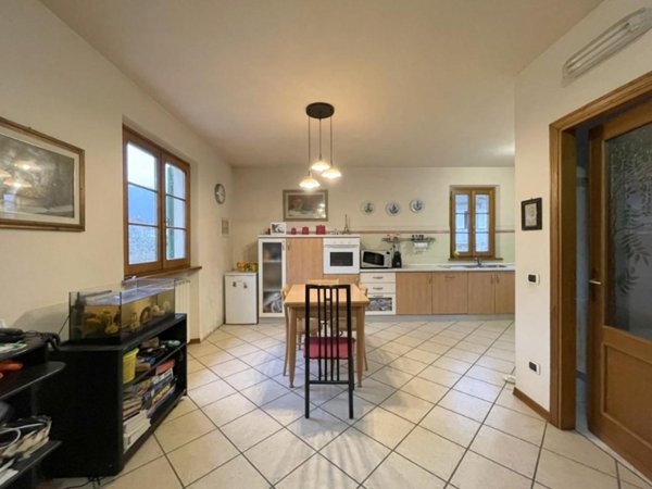 casa indipendente in vendita a Camaiore