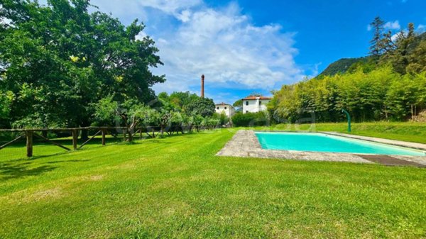 appartamento in vendita a Camaiore in zona Lombrici