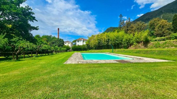 appartamento in vendita a Camaiore in zona Lombrici