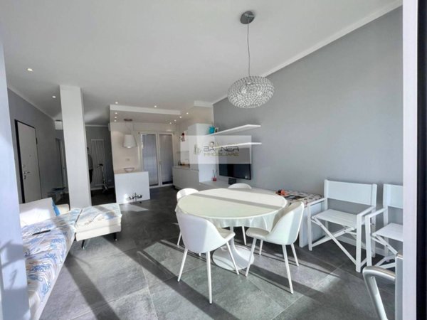 appartamento in vendita a Camaiore in zona Lido di Camaiore