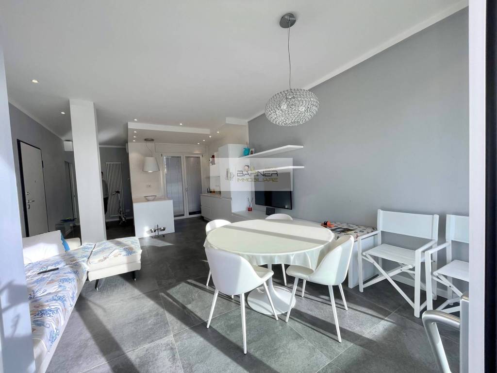 appartamento in vendita a Camaiore in zona Lido di Camaiore