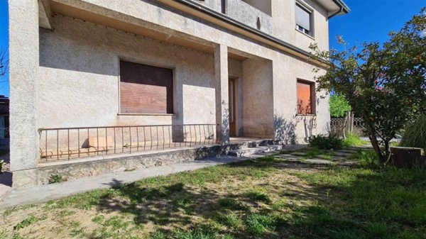 casa indipendente in vendita a Camaiore in zona Lido di Camaiore