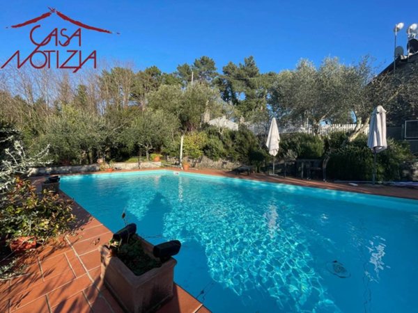 casa indipendente in vendita a Camaiore in zona Orbicciano