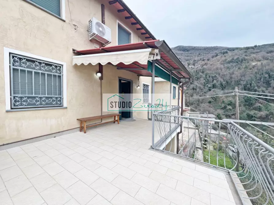 casa semindipendente in vendita a Camaiore in zona Casoli