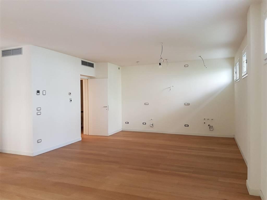 appartamento in vendita a Camaiore in zona Lido di Camaiore