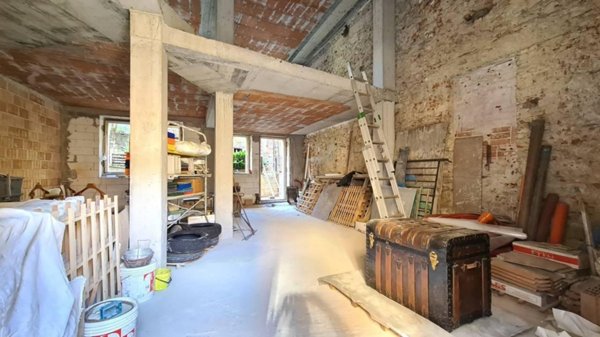 casa indipendente in vendita a Camaiore