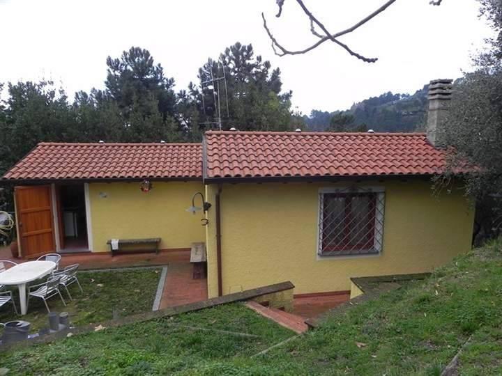 casa indipendente in vendita a Camaiore
