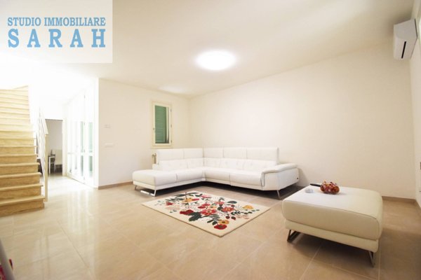 casa indipendente in vendita a Camaiore in zona Lido di Camaiore