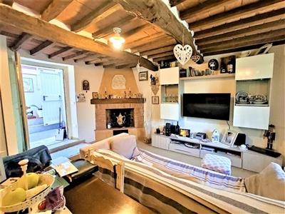 casa indipendente in vendita a Camaiore in zona Capezzano Pianore