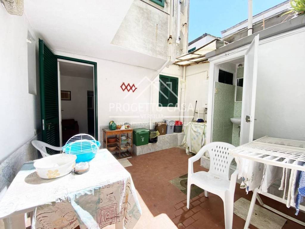 appartamento in vendita a Camaiore in zona Lido di Camaiore
