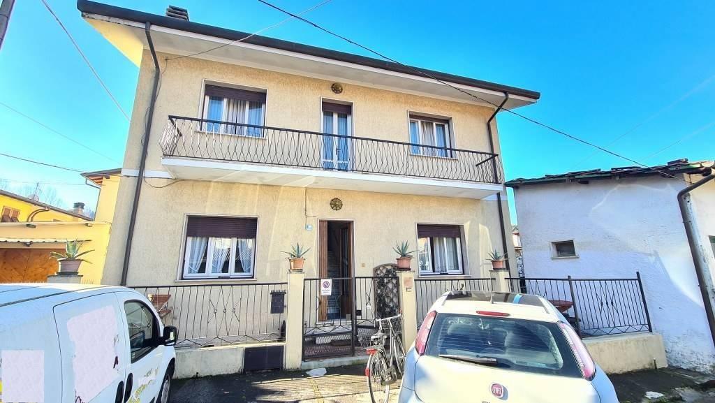 casa indipendente in vendita a Camaiore