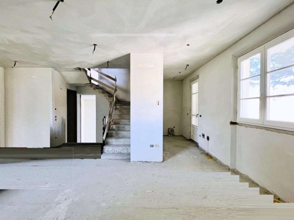 casa indipendente in vendita a Camaiore in zona Lido di Camaiore