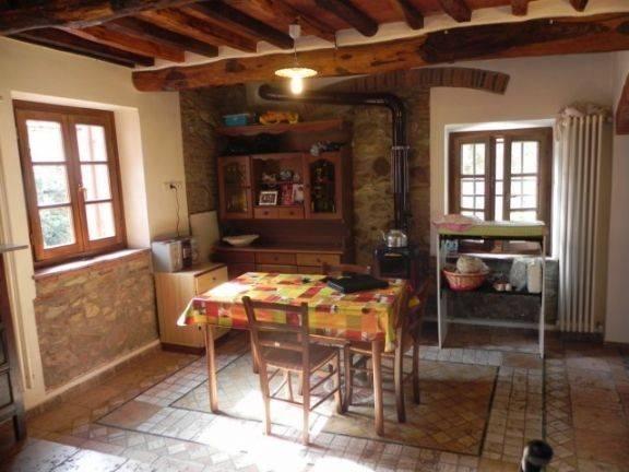 casa semindipendente in vendita a Camaiore