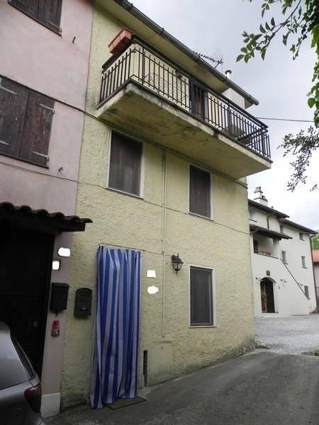 casa indipendente in vendita a Camaiore